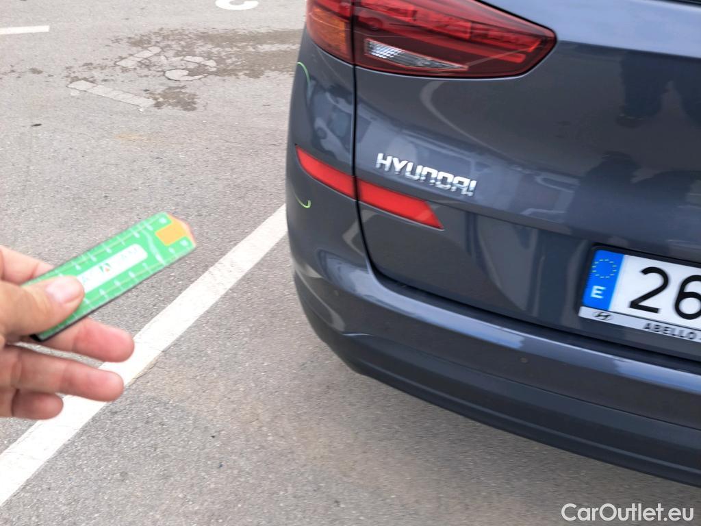  Hyundai  Tucson HYUNDAI  / 2018 / 5P / todoterreno 1.6 GDI 97kW (131CV) SLE 4X2(SP) #16