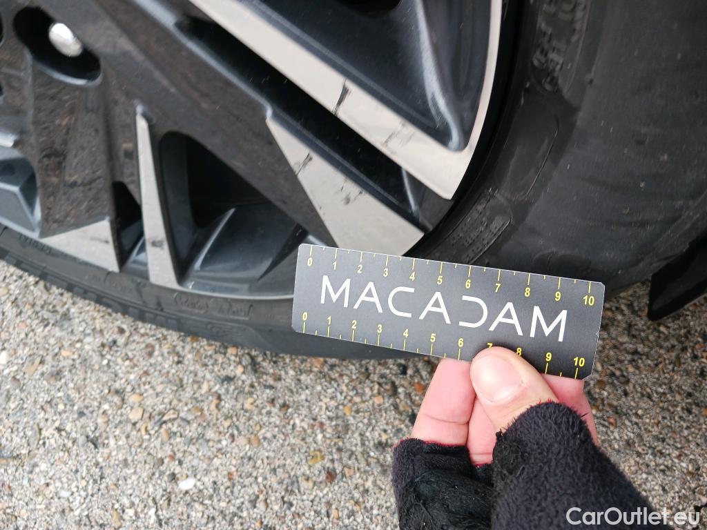  Hyundai  i20 HYUNDAI  / 2020 / 5P / berlina con portón 1.2 MPI SLX #29