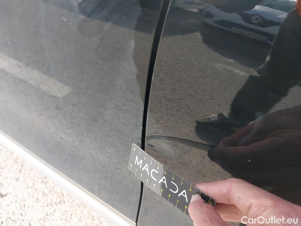  Hyundai   Ioniq HYUNDAI / 2019 / 5P / berlina con portón 1.6 GDI HEV Style DCT #2