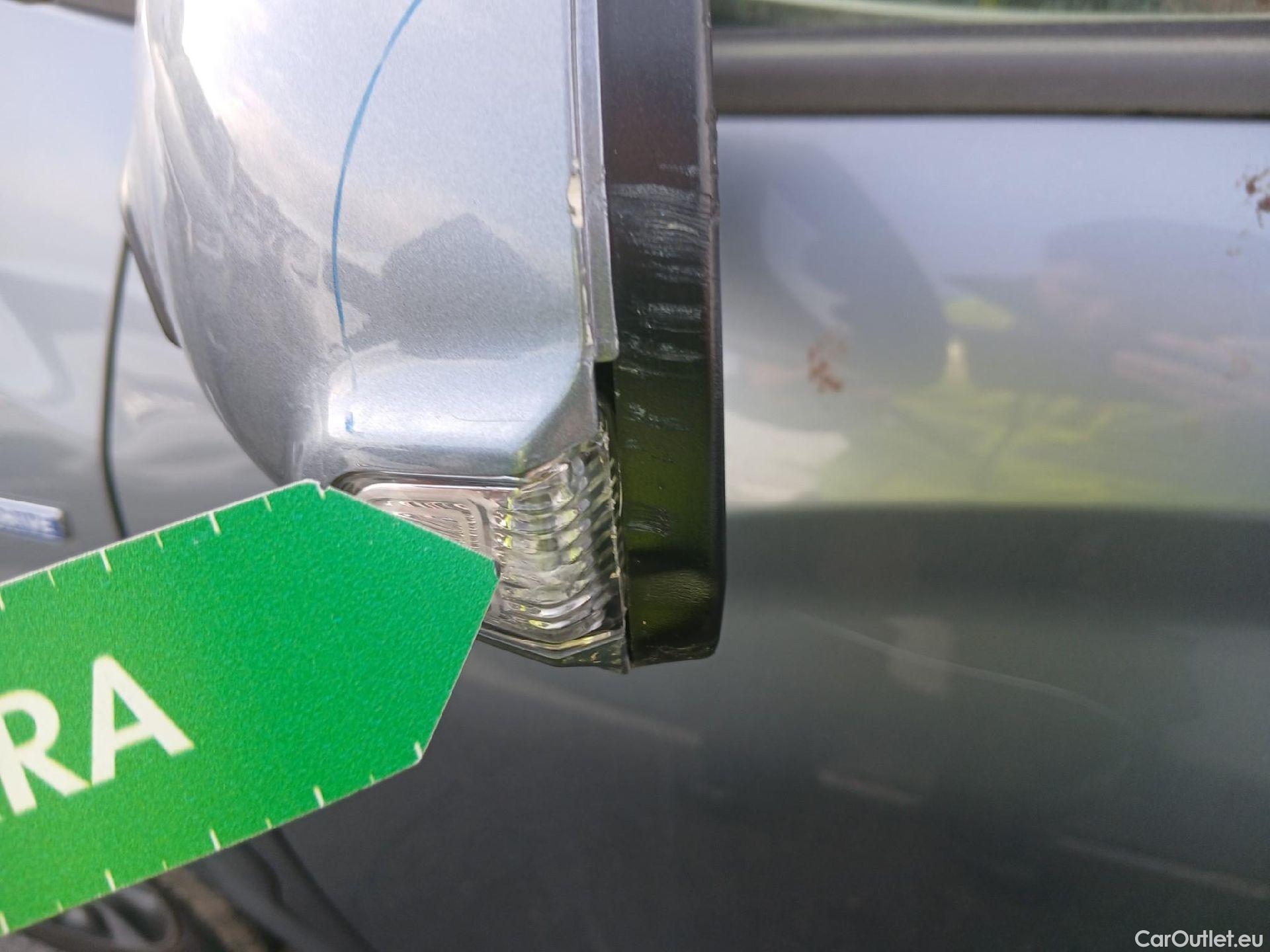  Hyundai  Konna HYUNDAI Kona / 2017 / 5P / todoterreno 1.6 GDI HEV Klass DCT #27