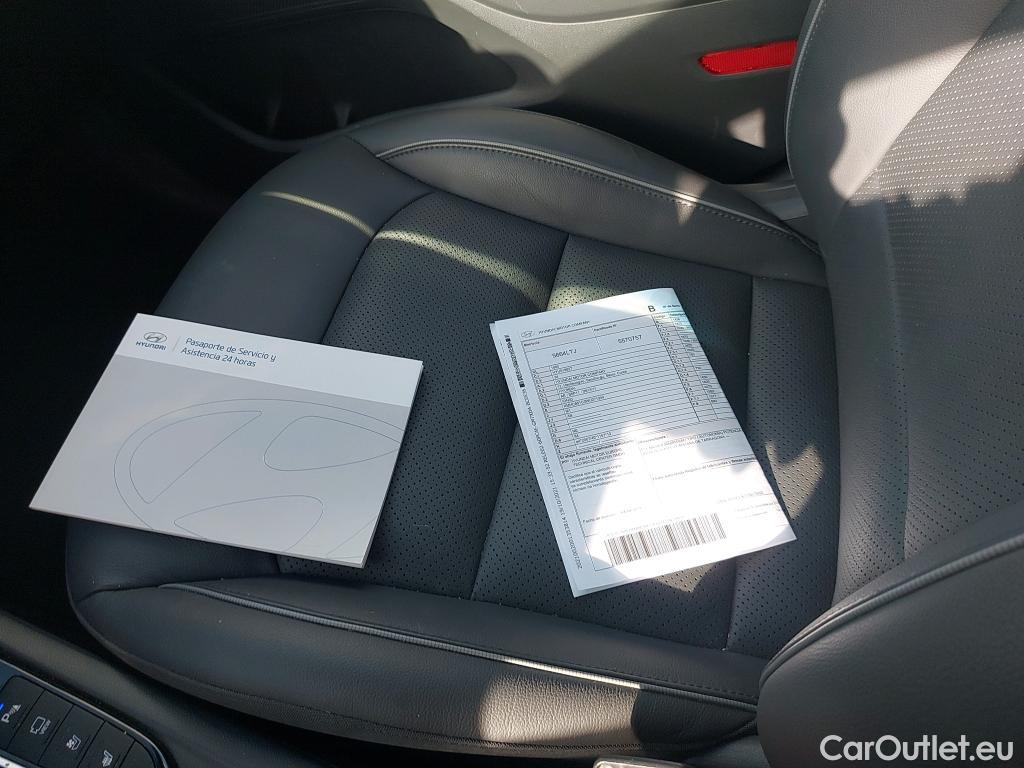  Hyundai   Ioniq HYUNDAI / 2019 / 5P / berlina con portón 1.6 GDI HEV Style DCT #16