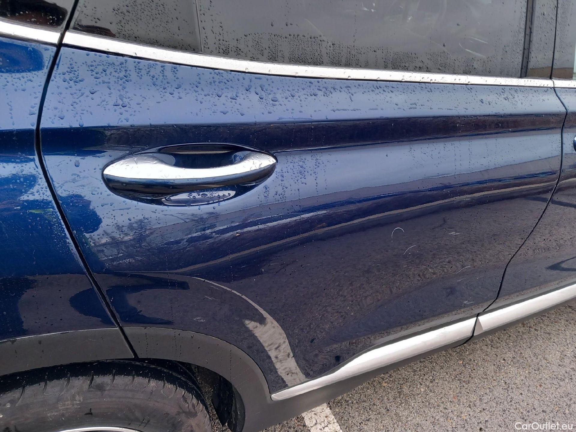  Hyundai  Santa Fe HYUNDAI  / 2018 / 5P / todoterreno 2.2 CRDi Tecno Auto 4x2 SR #28