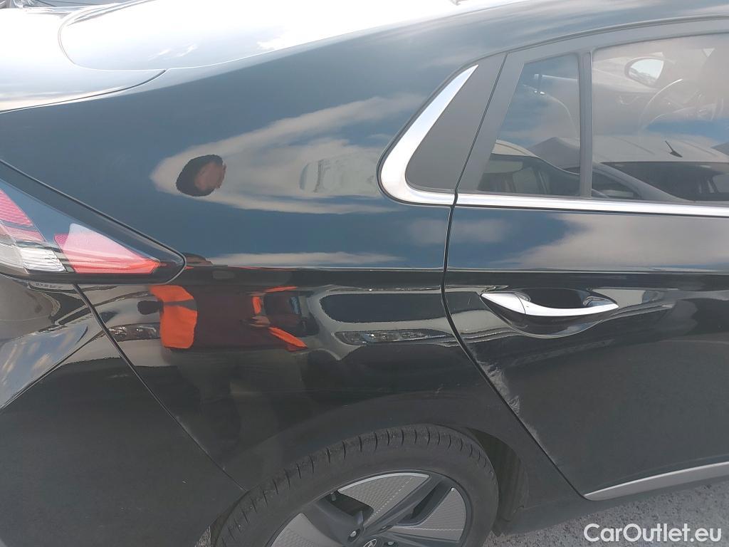  Hyundai   Ioniq HYUNDAI / 2019 / 5P / berlina con portón 1.6 GDI HEV Style DCT #8
