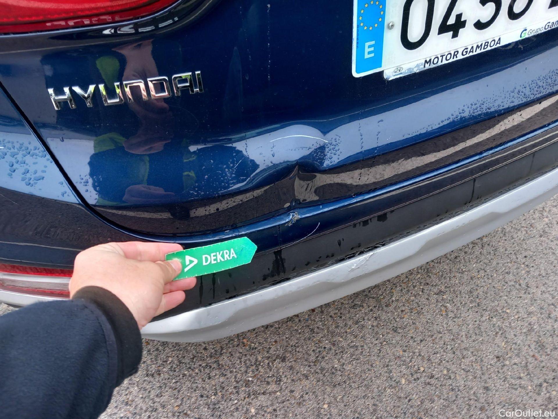  Hyundai  Santa Fe HYUNDAI  / 2018 / 5P / todoterreno 2.2 CRDi Tecno Auto 4x2 SR #20