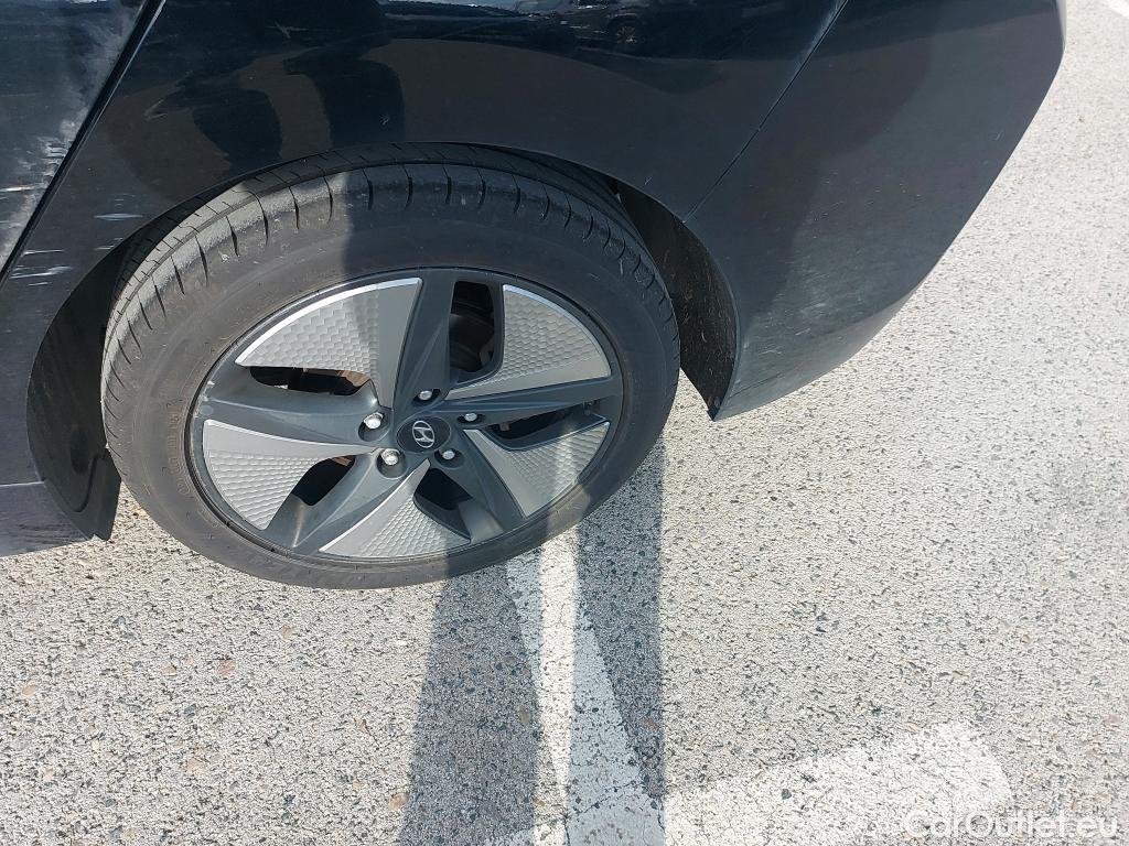  Hyundai   Ioniq HYUNDAI / 2019 / 5P / berlina con portón 1.6 GDI HEV Style DCT #10