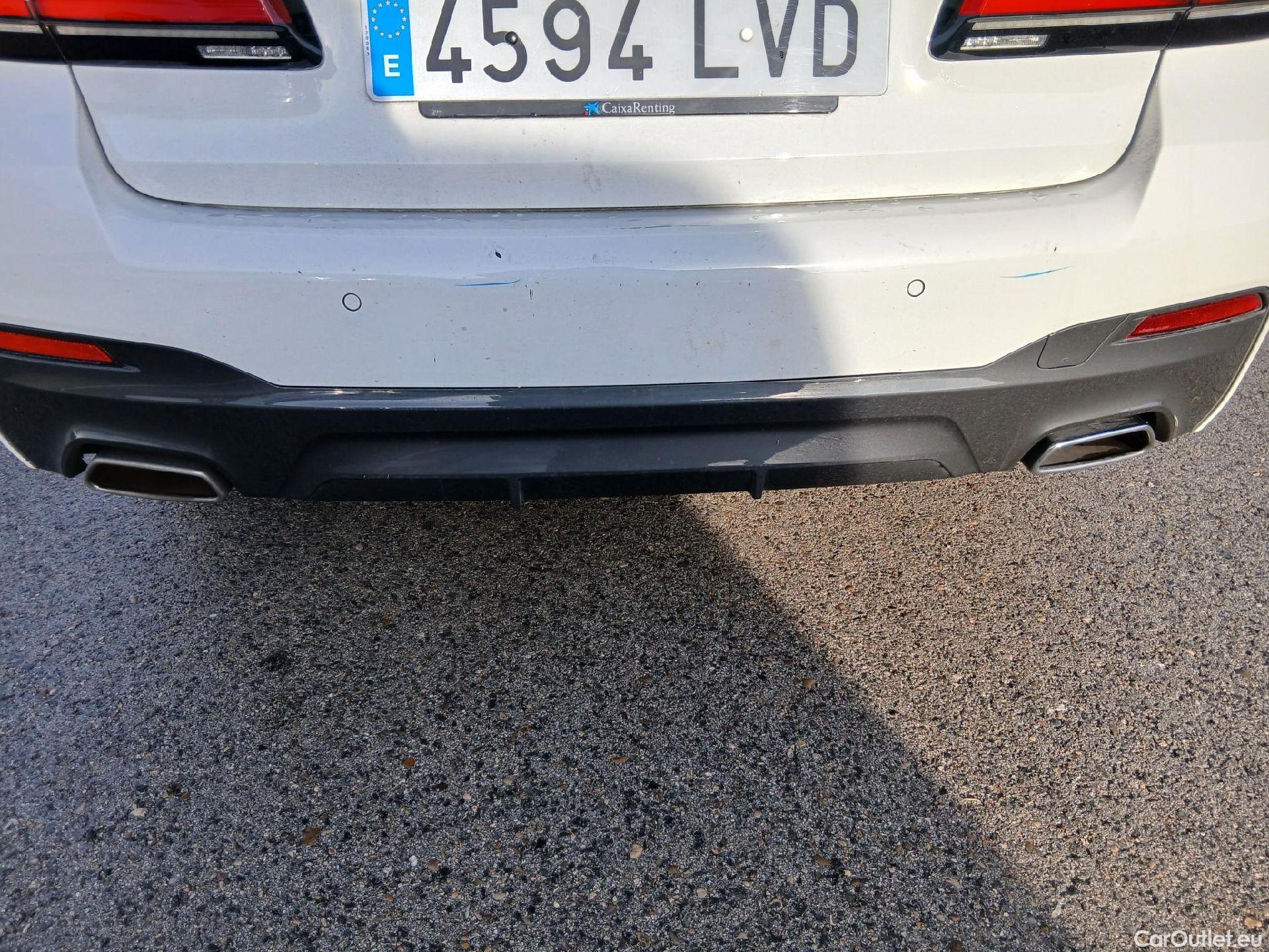  Bmw  Serie 5 BMW  / 2020 / 4P / sedán 530iA #18