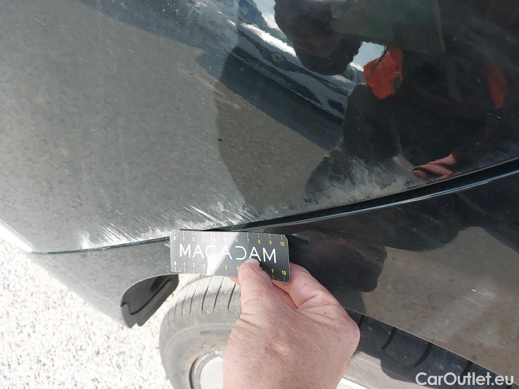  Hyundai   Ioniq HYUNDAI / 2019 / 5P / berlina con portón 1.6 GDI HEV Style DCT #4