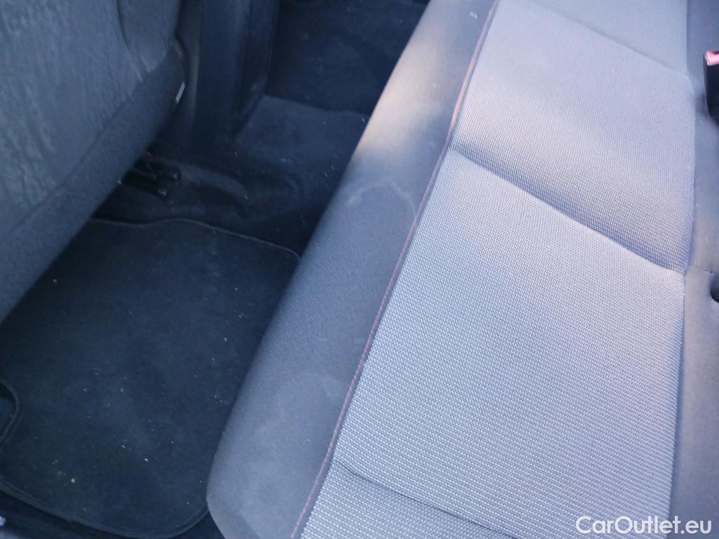  Citroen  C4 Cactus CITROEN  / 2018 / 5P / berlina con portón BlueHDi 100 S&S Feel #10