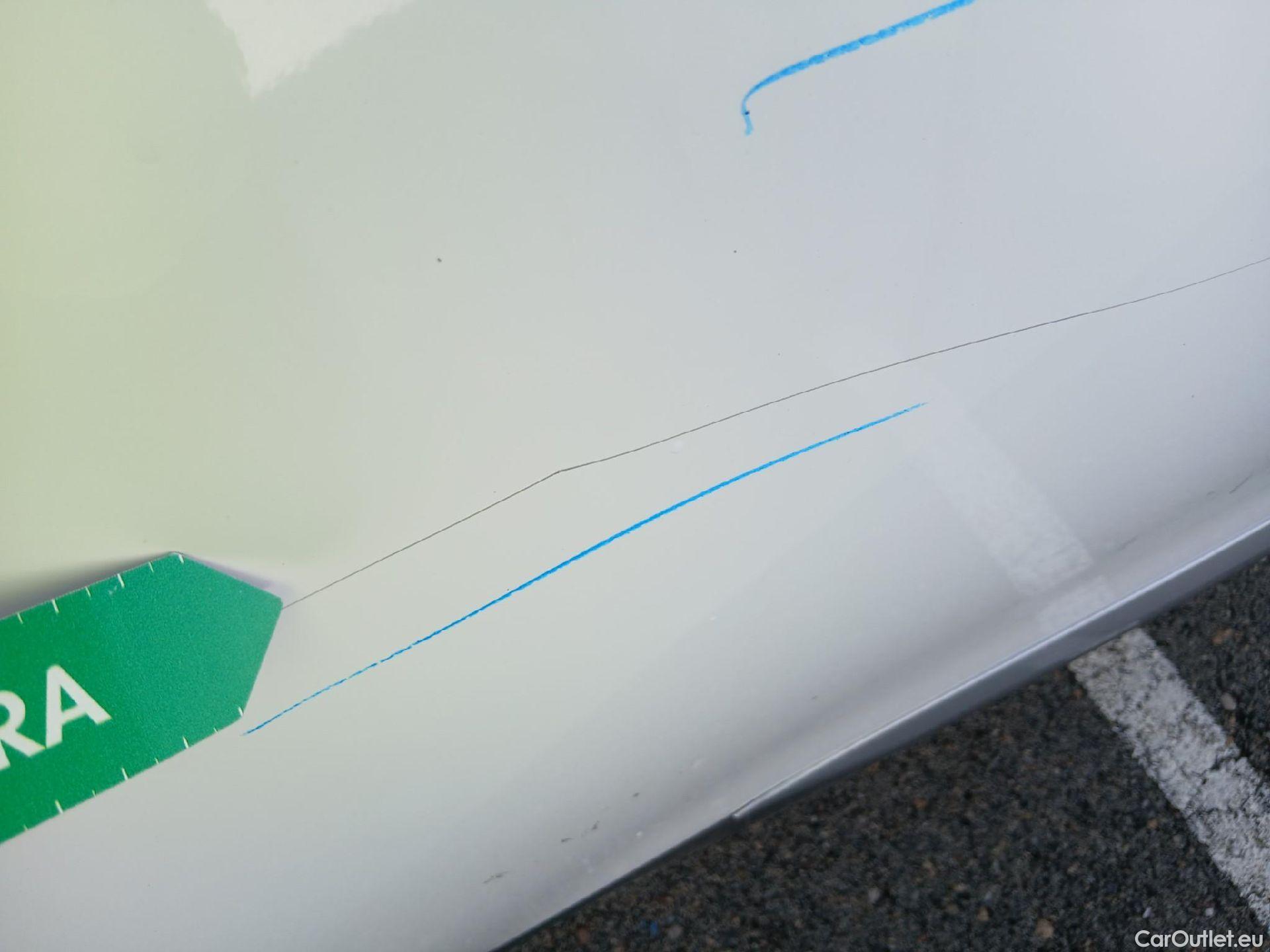  Peugeot  2008 PEUGEOT  / 2019 / 5P / todoterreno Allure BlueHDI 81kW (110CV) #11