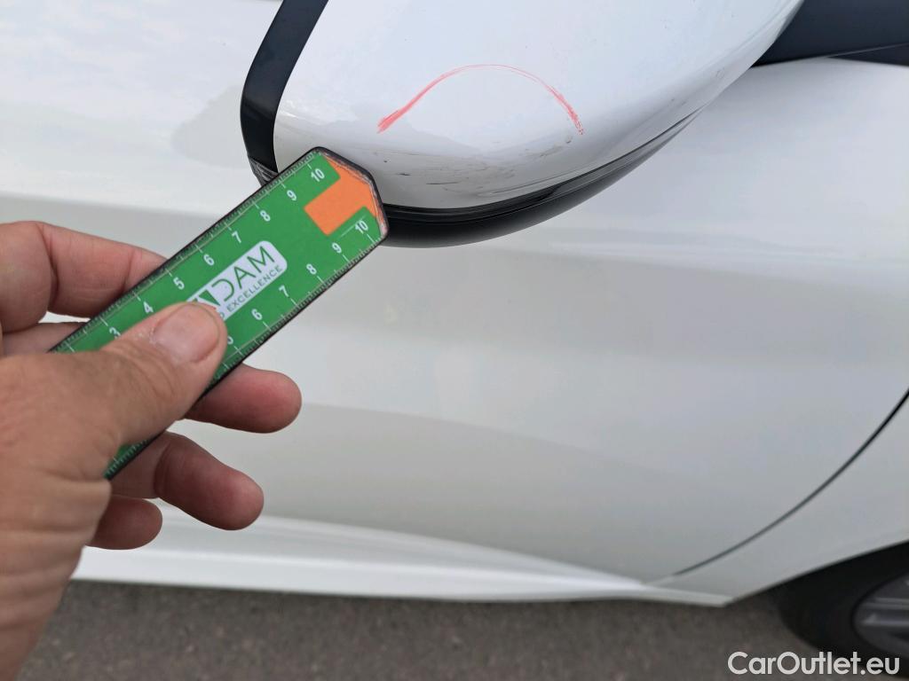  Peugeot  208 PEUGEOT  / 2019 / 5P / berlina con portón BlueHDi 73kW (100CV) Active Pack (AC) #18