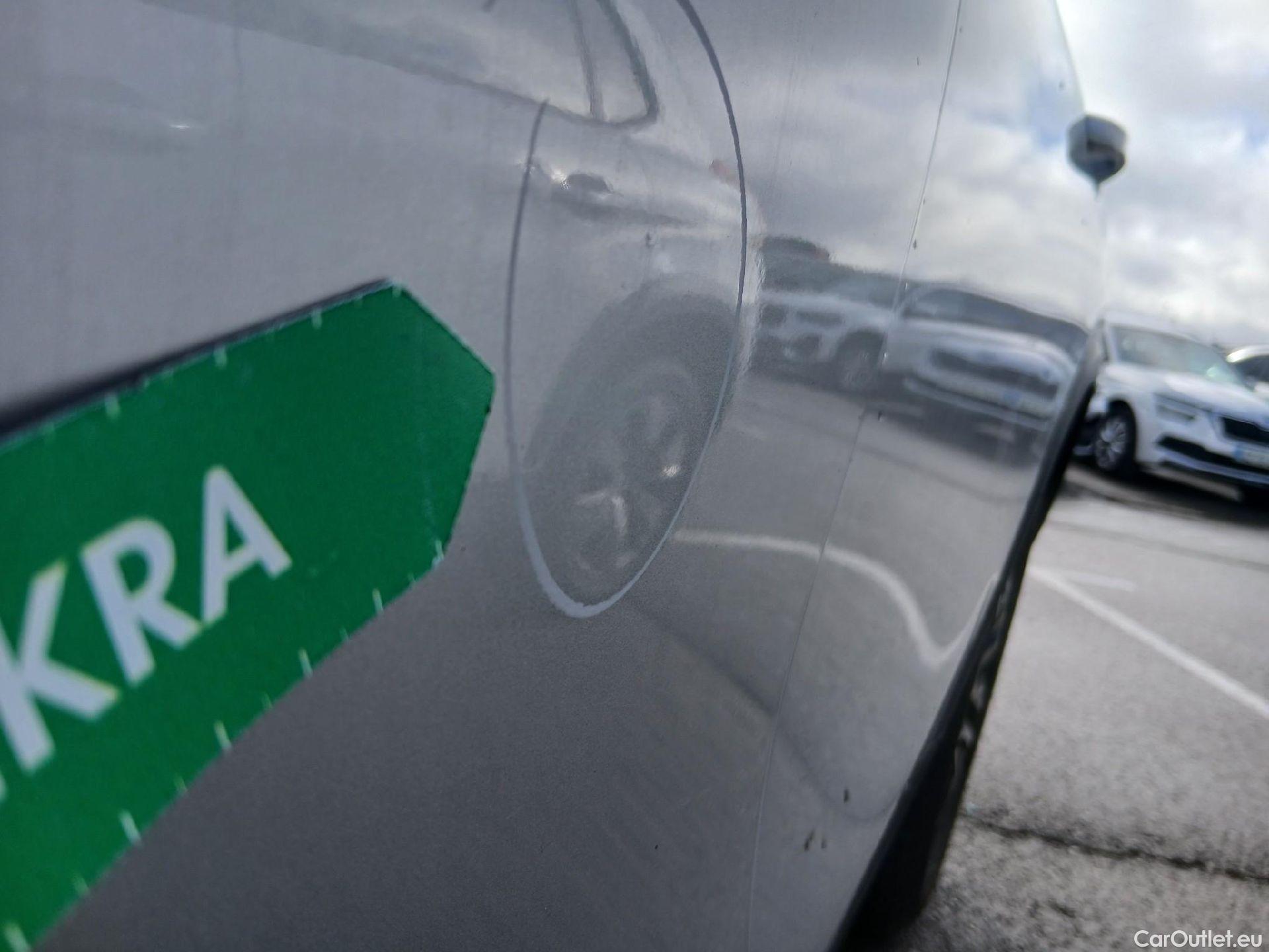  Mercedes  GLA MERCEDES-BENZ  / 2020 / 5P / todoterreno  250 e #12