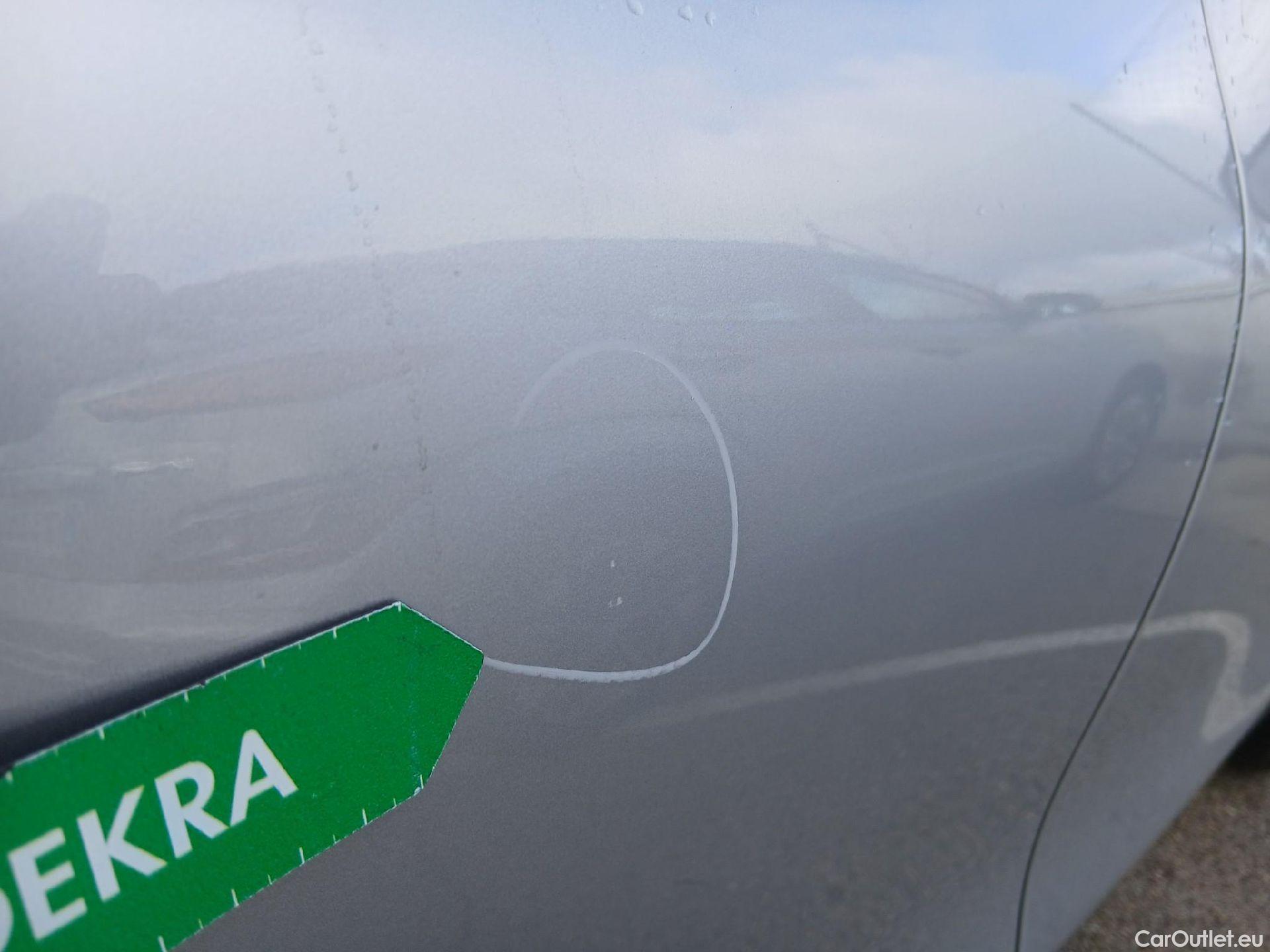  Mercedes  GLA MERCEDES-BENZ  / 2020 / 5P / todoterreno  250 e #17