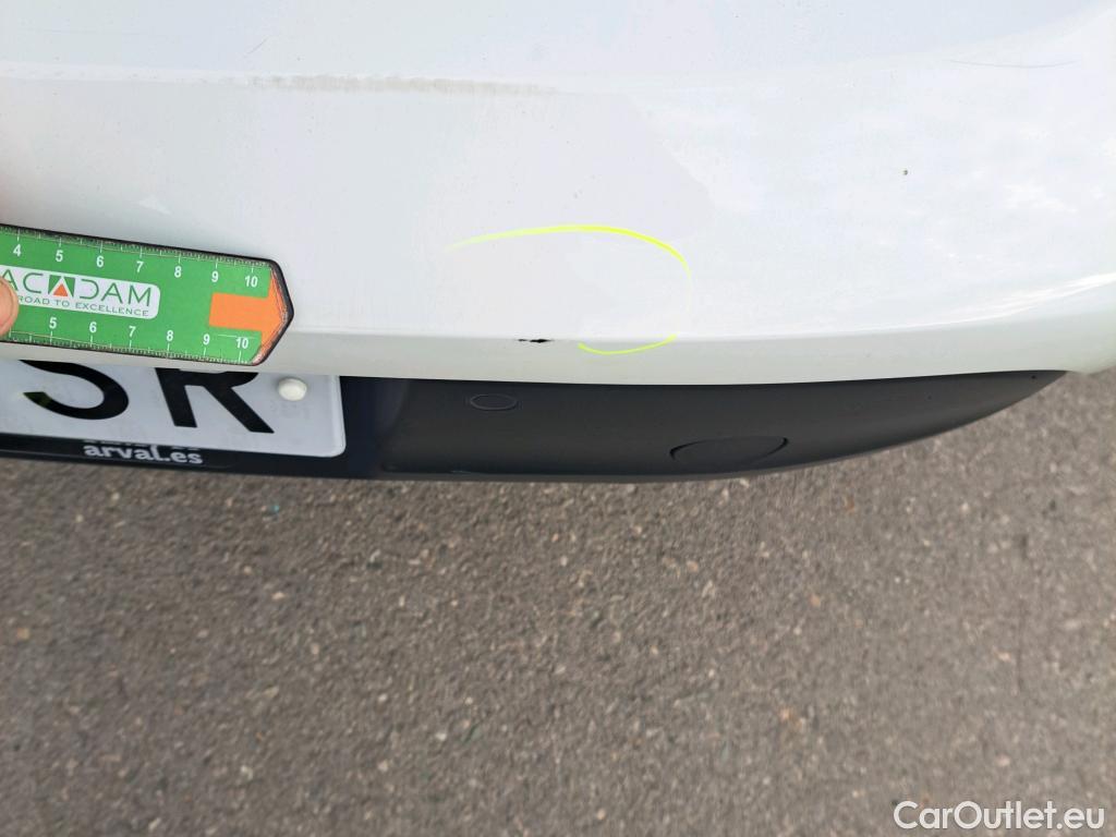  Peugeot  208 PEUGEOT  / 2019 / 5P / berlina con portón BlueHDi 73kW (100CV) Active Pack (AC) #12