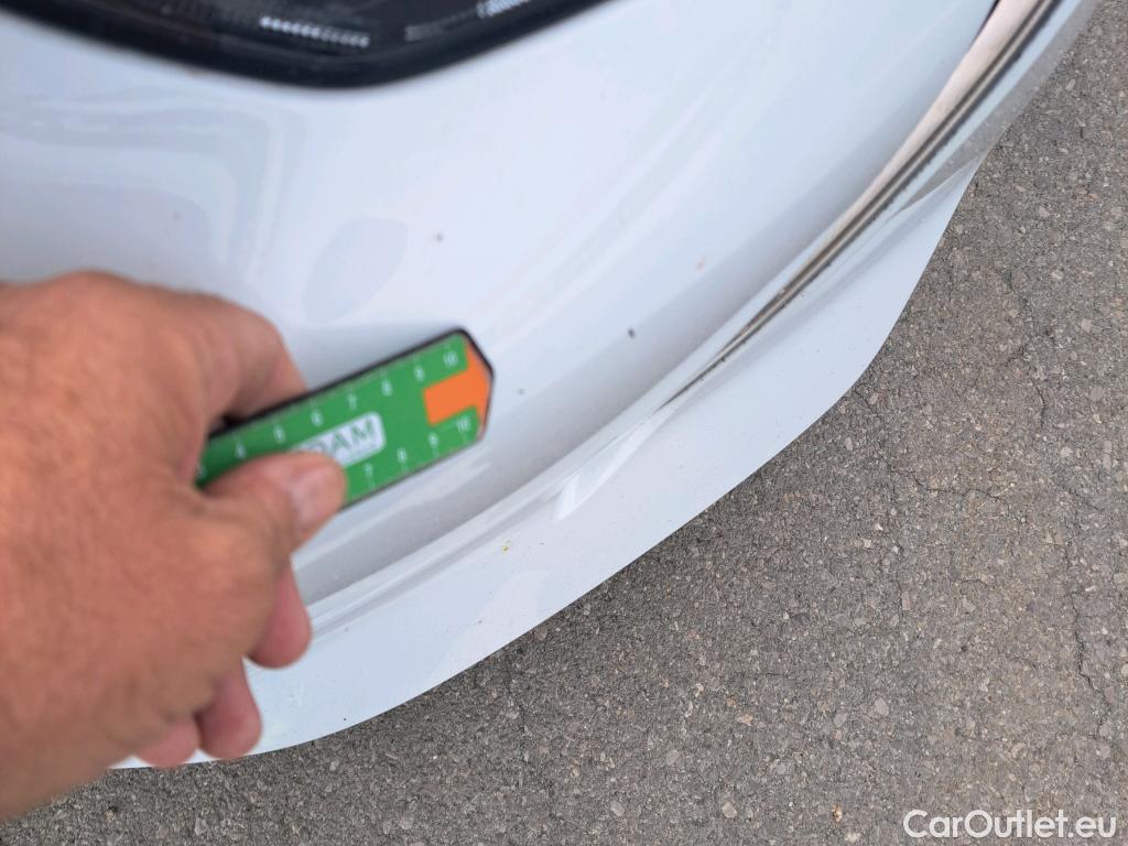  Peugeot  208 PEUGEOT  / 2019 / 5P / berlina con portón BlueHDi 73kW (100CV) Active Pack (AC) #29