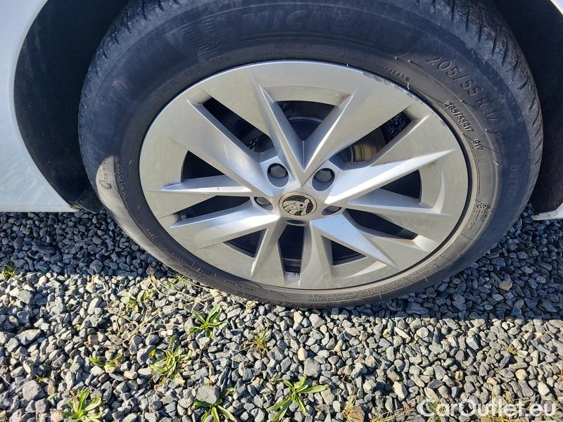  Skoda  Octavia  Combi (NX3)(2020) Oct.Combi 1.5TSI 110 Style #11