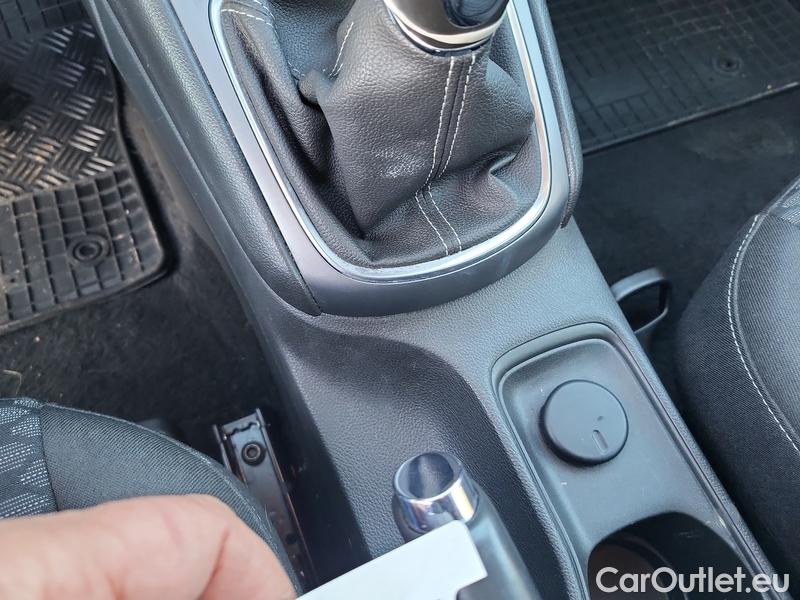  Opel  Astra  K Sports Tourer (2015) ST 1.5CDTi 77 Edition 5d #8