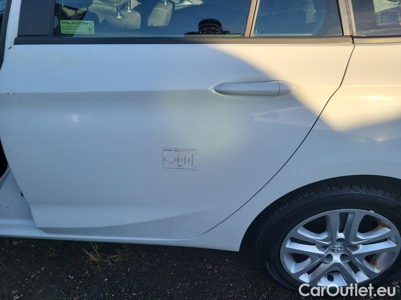  Opel  Astra  K Sports Tourer (2015) ST 1.5CDTi 77 Edition 5d #11