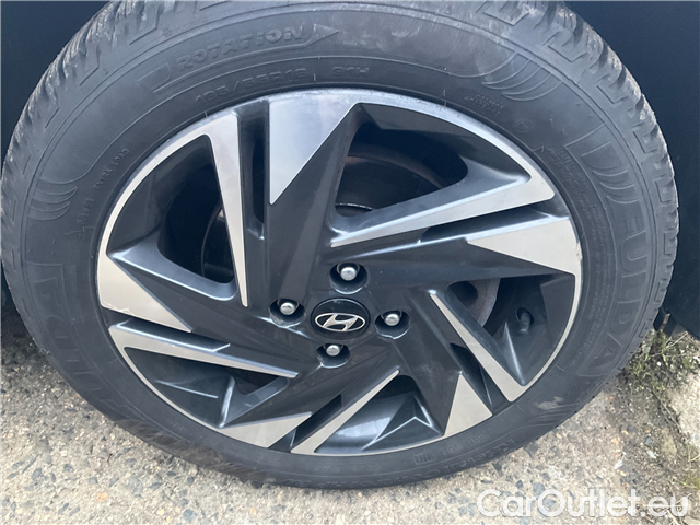  Hyundai  Bayon  1.2i Comfort Club 5d #4