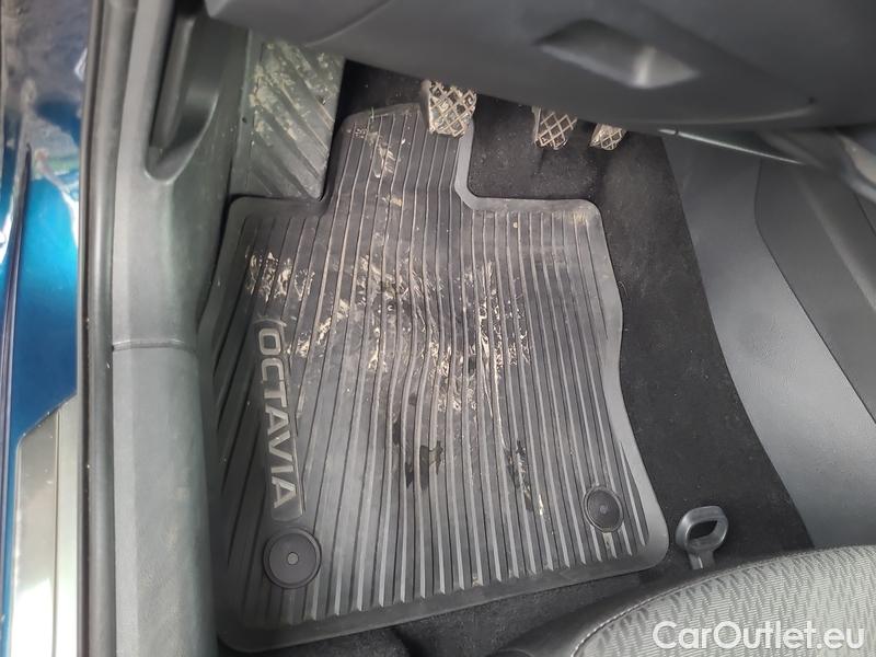  Skoda  Octavia  Combi 1.5TSI 110 Style #7