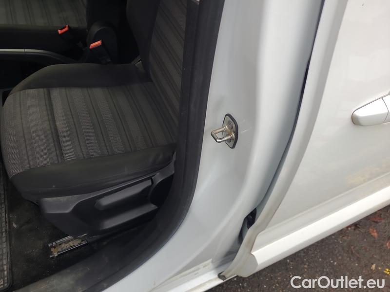  Opel  Combo  Life (E)  (2018) C.Life 1.5CDTI 96 Elegance+ #12