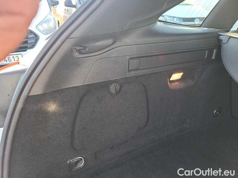  Opel  Astra  K Sports Tourer (2015) ST 1.5CDTi 77 Edition 5d #18