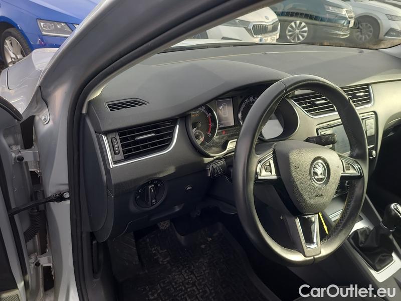 Skoda  Octavia  Lim.  (5E3)(03.2017->)  1.5TSI 110 Ambition #17