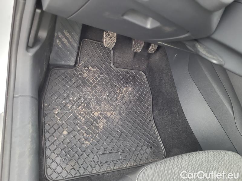  Skoda  Octavia  Combi (NX3)(2020) Oct.Combi 2.0TDI 85 Style #2