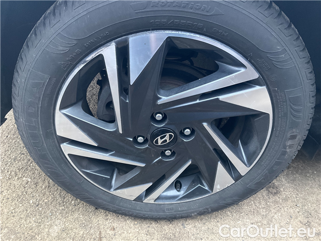  Hyundai  Bayon  1.2i Comfort Club 5d #8