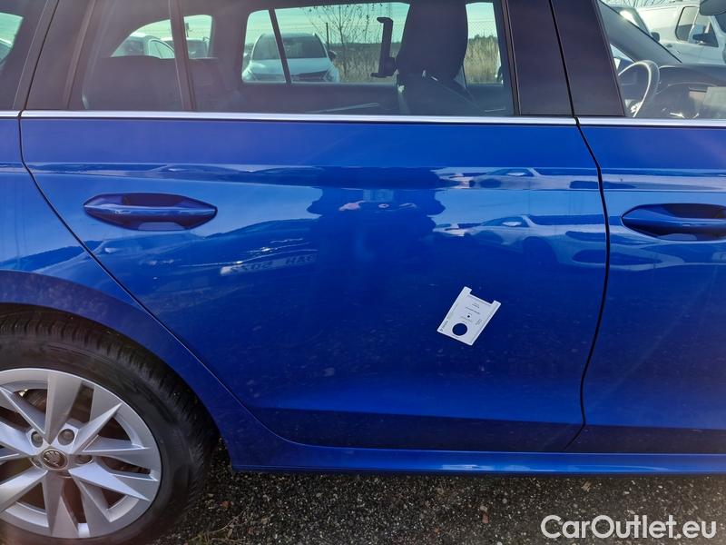  Skoda  Octavia  Combi (NX3)(2020) Oct.Combi 2.0TDI 110 Style AT #8