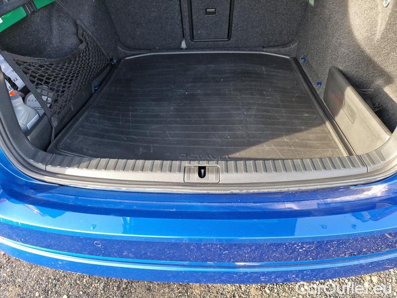  Skoda  Octavia  Combi (NX3)(2020) Oct.Combi 2.0TDI 110 Style AT #13