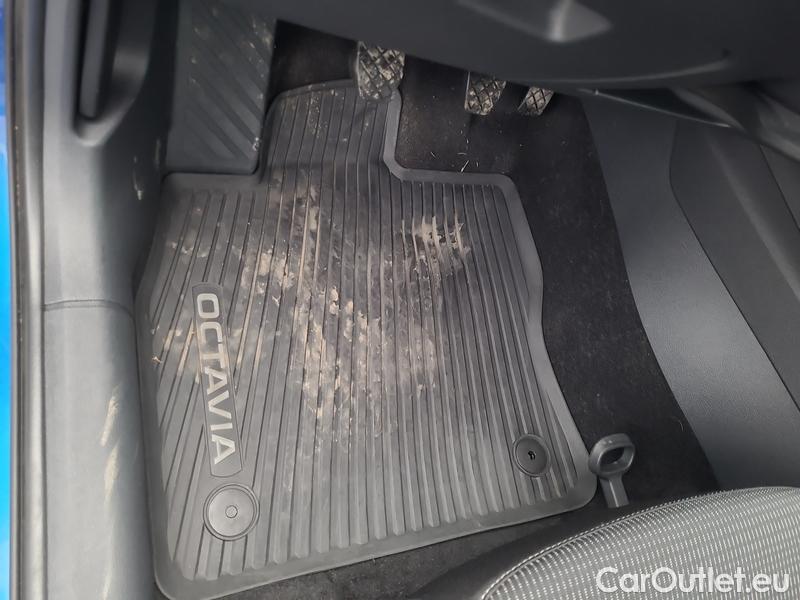  Skoda  Octavia  Combi (NX3)(2020) Oct.Combi 2.0TDI 85 Ambition #8