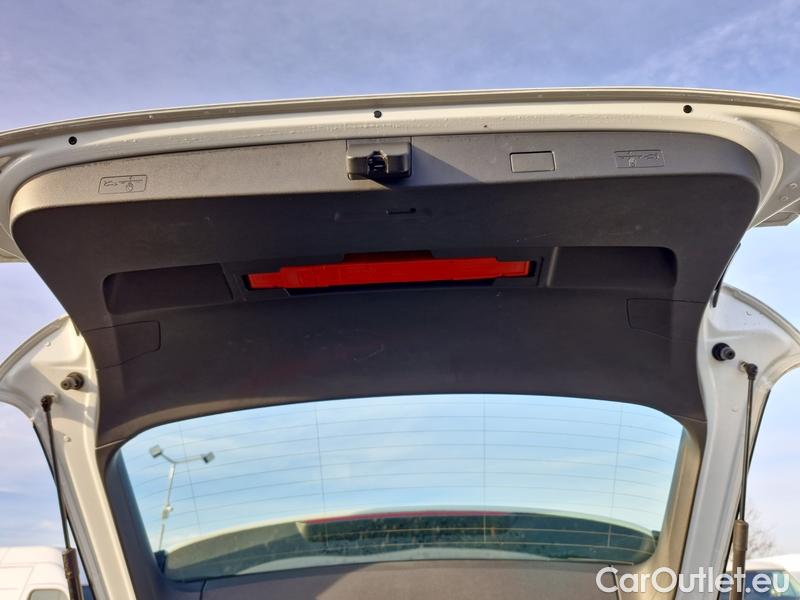  Volkswagen  Golf  VIII (CD1) (2019) Var.1.0TSI 81 Life 5d #7