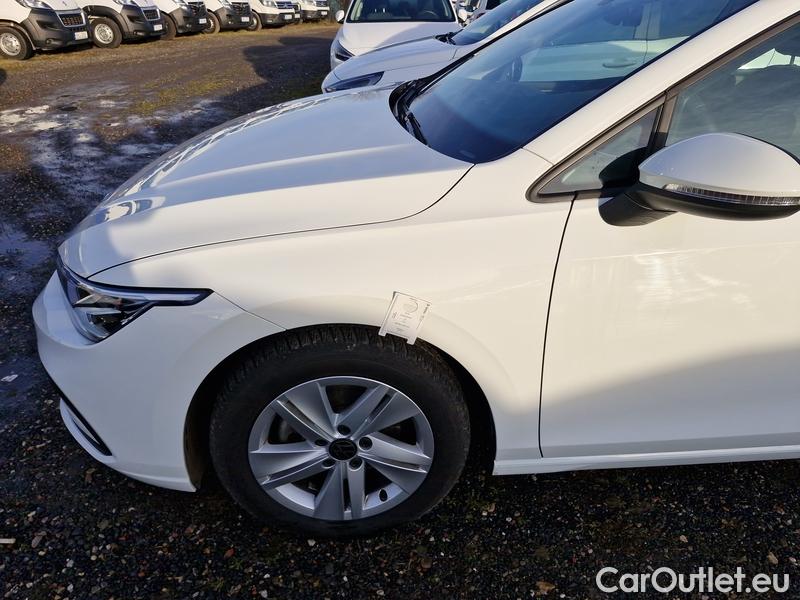 Volkswagen  Golf  VIII (CD1) (2019) Var.1.0TSI 81 Life 5d #2