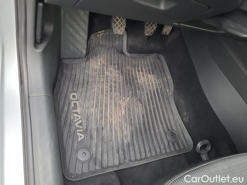  Skoda  Octavia  Combi (NX3)(2020) Oct.Combi 2.0TDI 85 Ambition #4