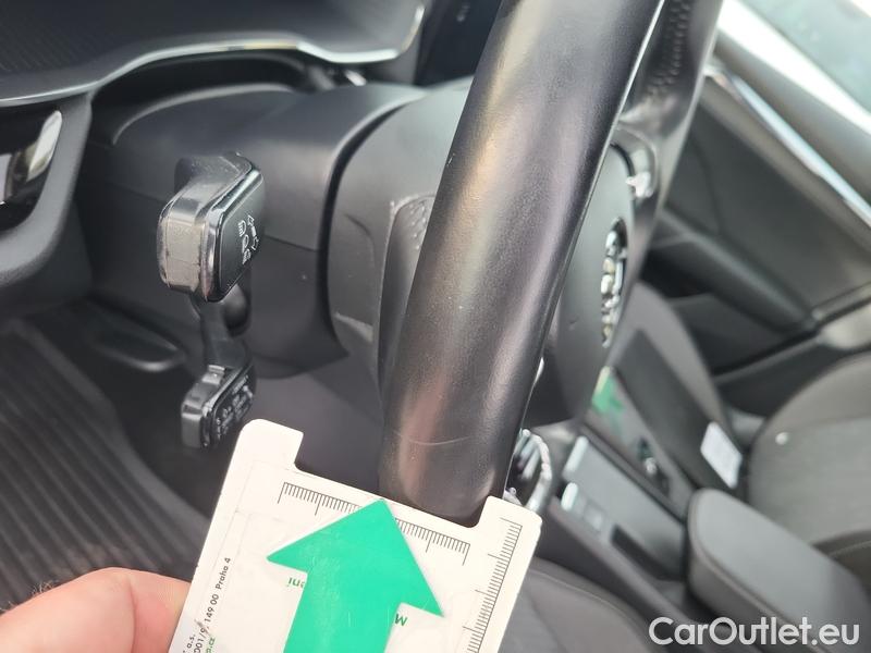  Skoda  Octavia  Lim. (NX3)(2020) Oct. 2.0TDI 110 Style 5d #4