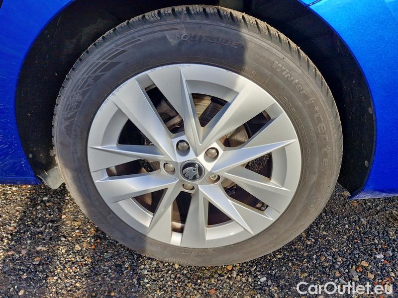  Skoda  Octavia  Combi (NX3)(2020) Oct.Combi 2.0TDI 110 Style AT #5