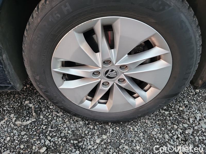  Skoda  Octavia  Combi (NX3)(2020) Oct.Com.1.0 e-TEC 81 Ambit.AT #10