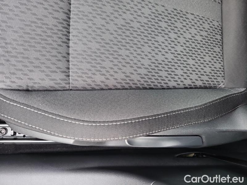  Skoda  Octavia  Lim. (NX3)(2020) Oct. 2.0TDI 110 Style 5d #6