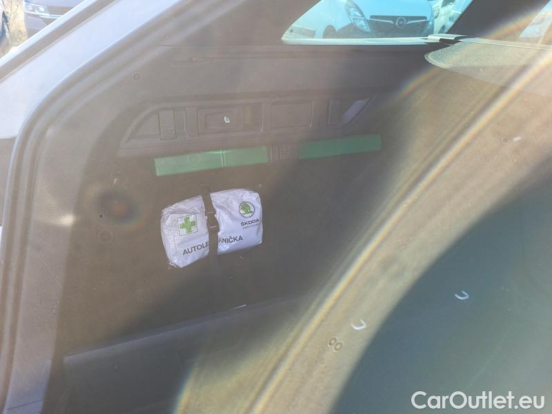  Skoda  Octavia Oct.Combi 2.0TDI 110 Style AT #13