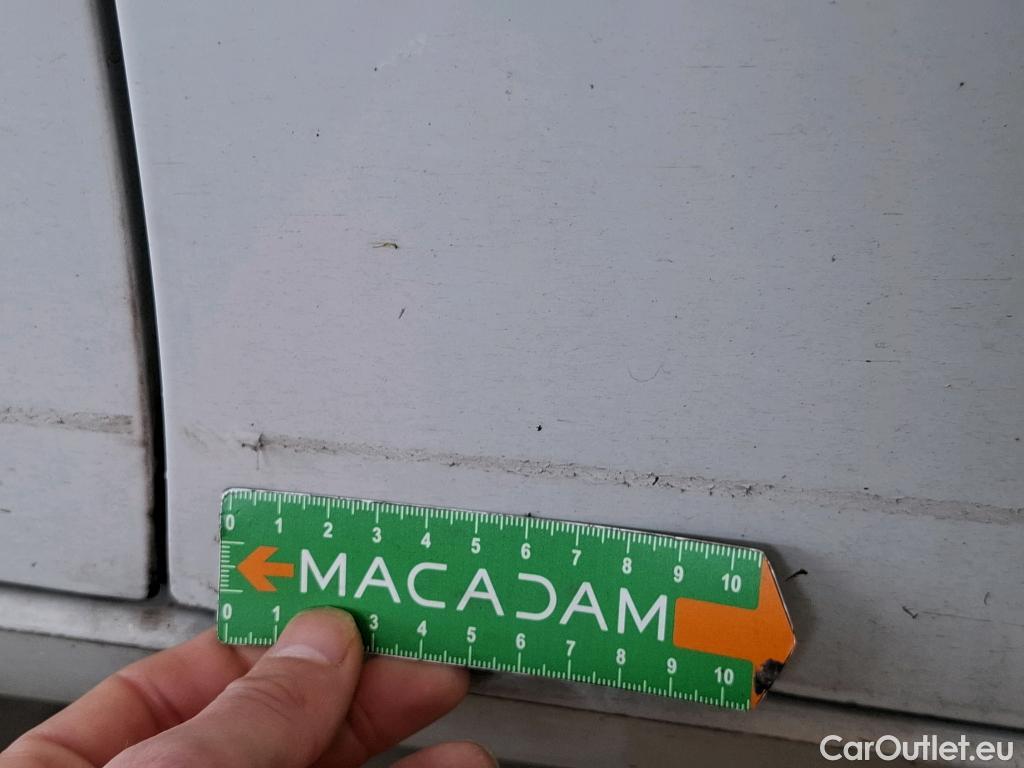  Mercedes  A-Klasse MERCEDES-BENZ Classe A Compact / 2018 / 5P / Berline A 180 d Business Line 8G-DCT #4