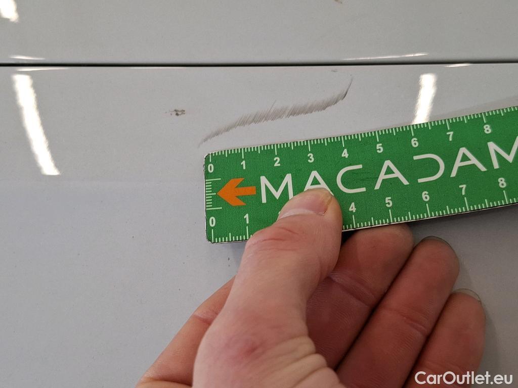  Mercedes  A-Klasse MERCEDES-BENZ Classe A Compact / 2018 / 5P / Berline A 180 d Business Line 8G-DCT #40