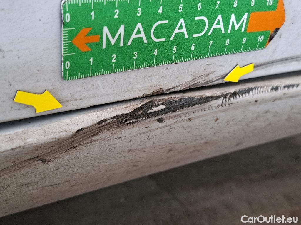  Mercedes  A-Klasse MERCEDES-BENZ Classe A Compact / 2018 / 5P / Berline A 180 d Business Line 8G-DCT #25