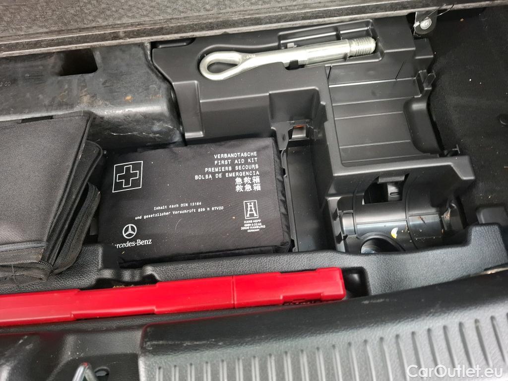  Mercedes  A-Klasse MERCEDES BENZ Classe A Compact 2018 5P Berline A 250 e Business Line 8GDCT #11