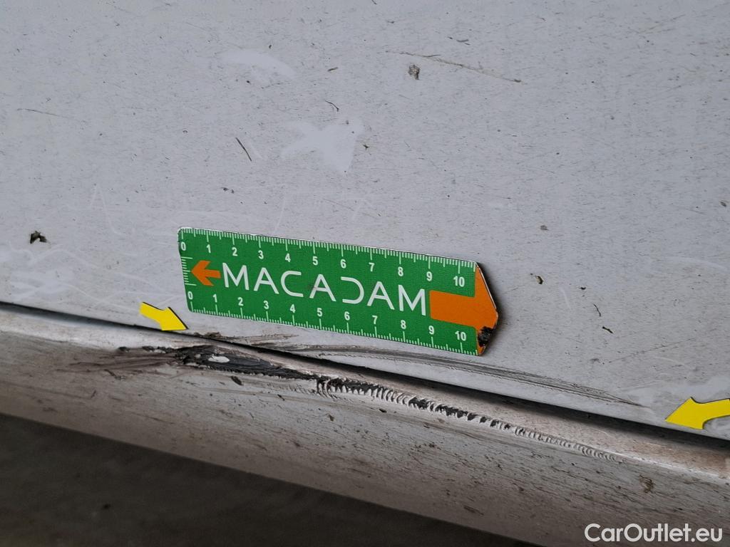  Mercedes  A-Klasse MERCEDES-BENZ Classe A Compact / 2018 / 5P / Berline A 180 d Business Line 8G-DCT #2