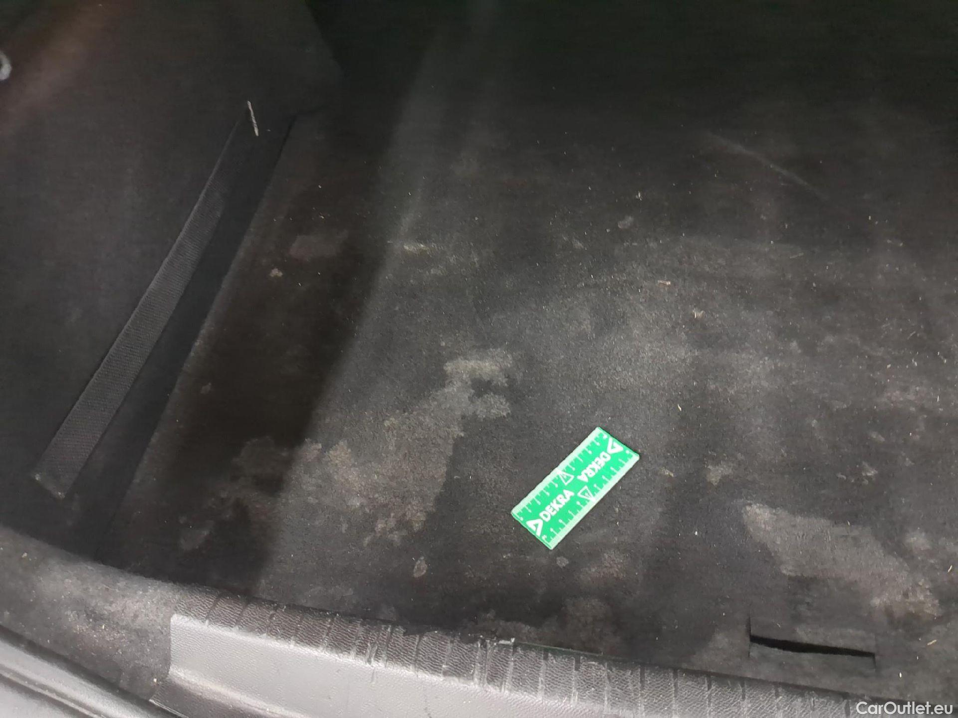  Peugeot  208  Premium 1.2 PureTech 75CV BVM5 E6d #4