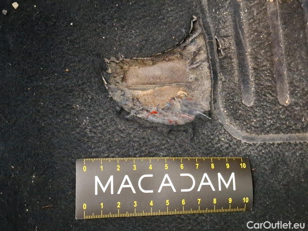  Peugeot  208  Affaire Premium 1.5 HDi 100CV BVM5 E6dT #2