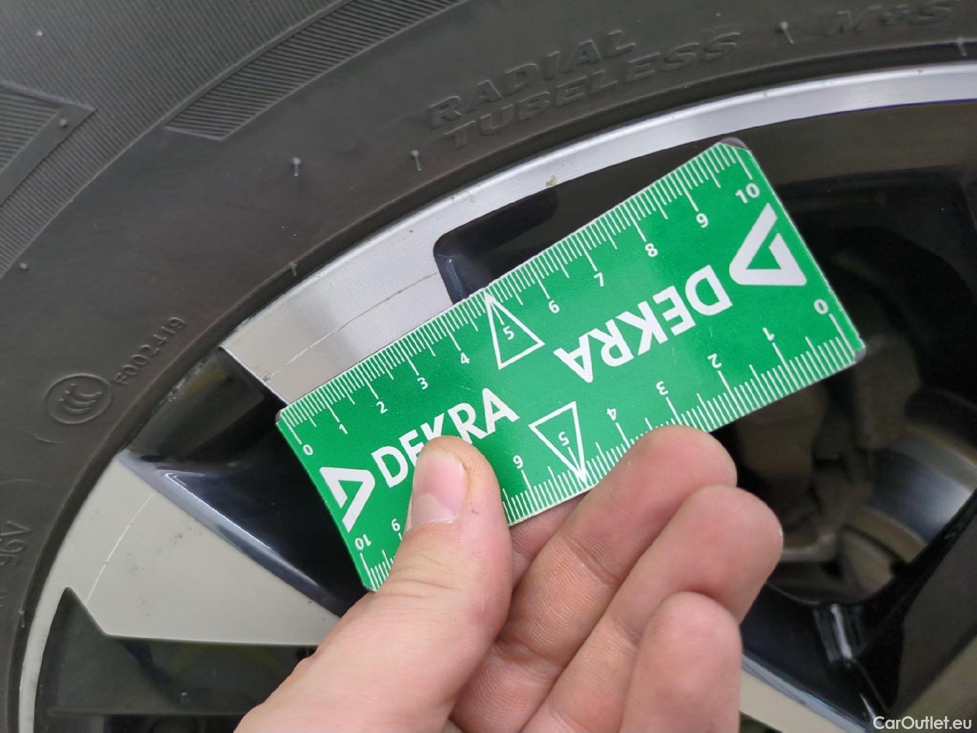  Peugeot  2008  Allure Business 1.5 HDi 130CV BVA8 E6d #10