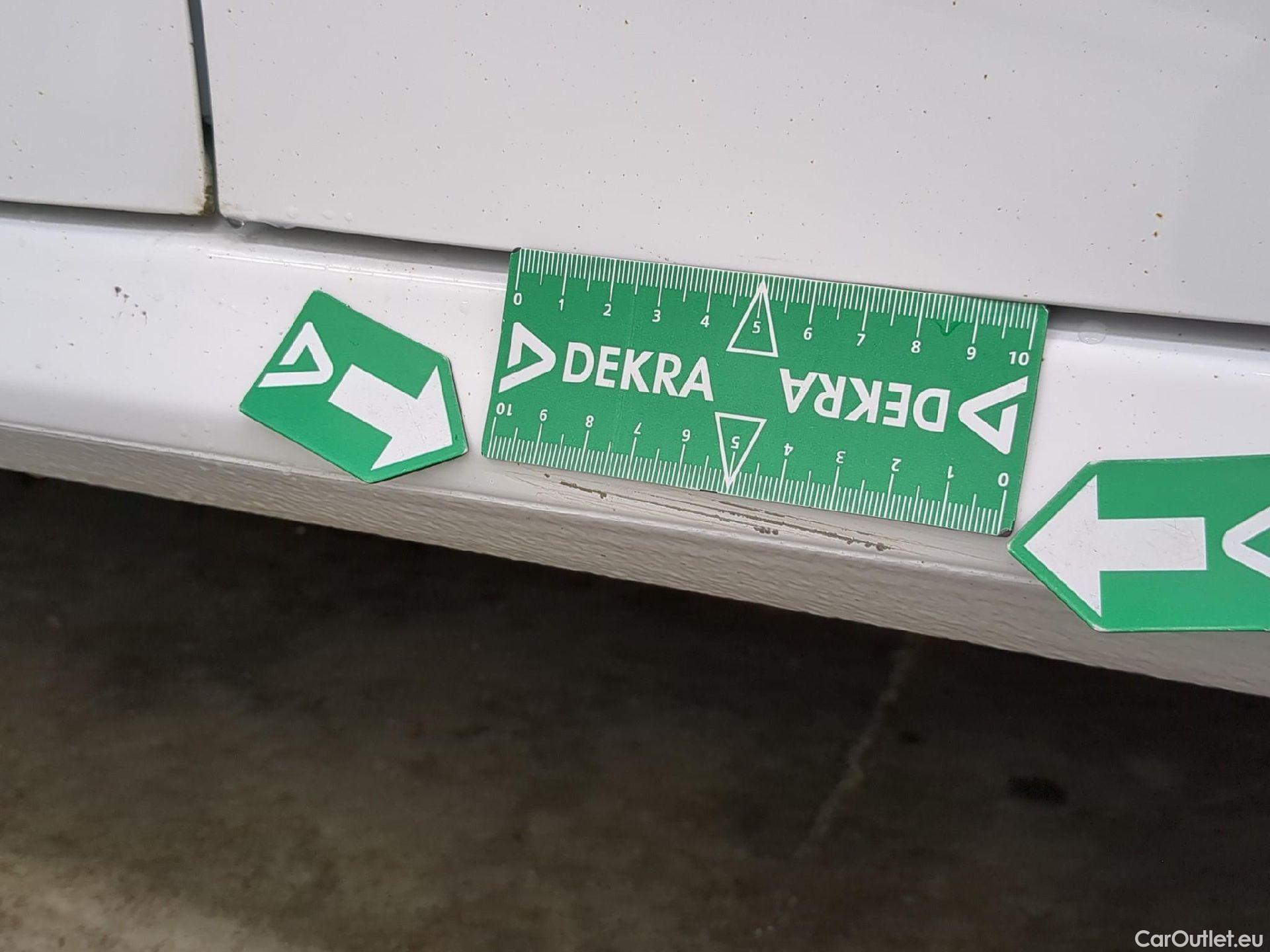  Peugeot  208  Premium 1.2 PureTech 75CV BVM5 E6d #21