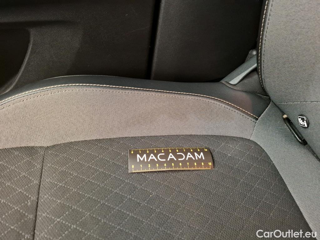  Opel   Grandland X Grandland X Elegance Business 1.5 130CV BVA8 E6d #61