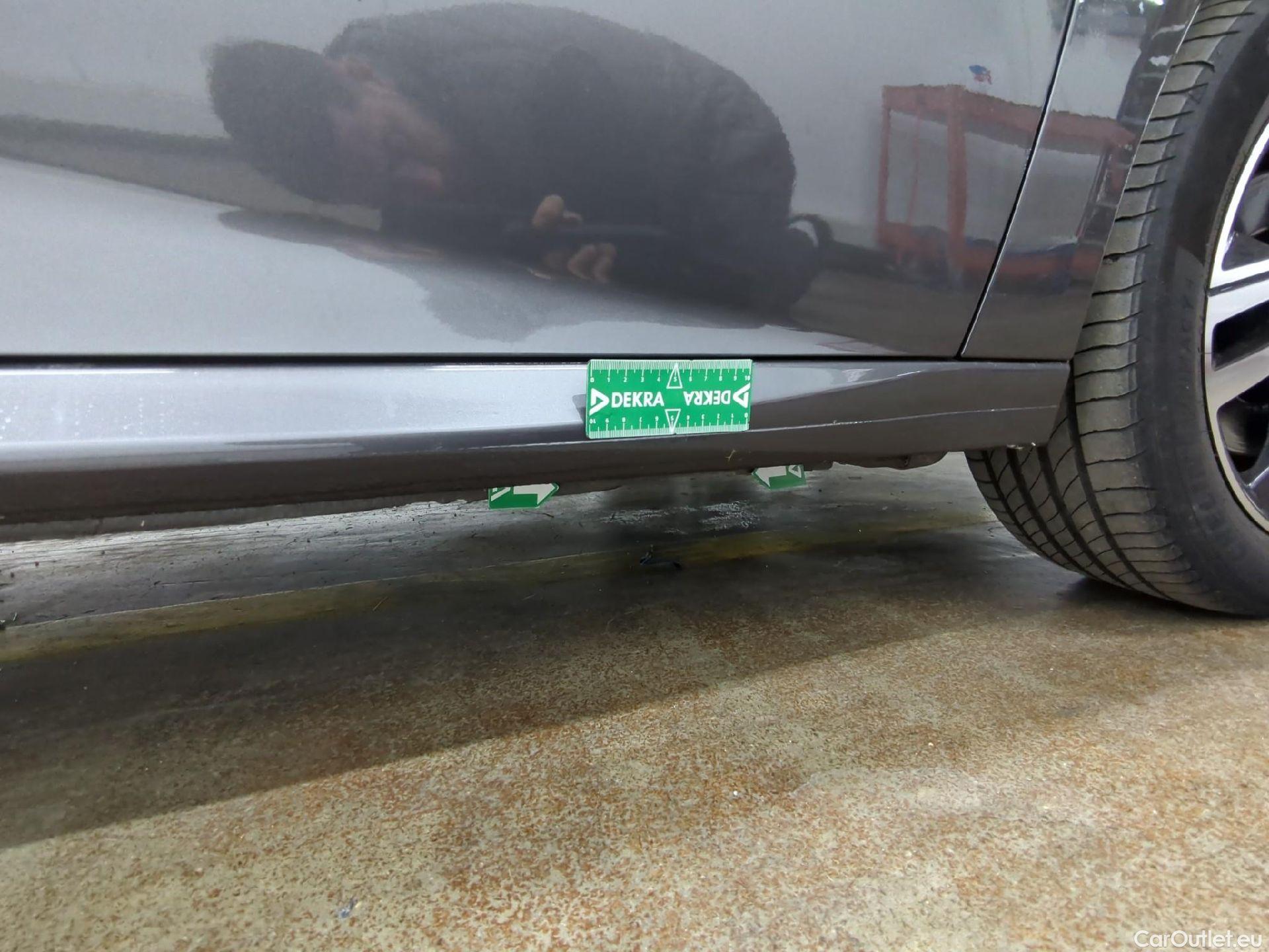  Peugeot  208  Allure Business 1.2 PureTech 130CV BVA8 E6d #10